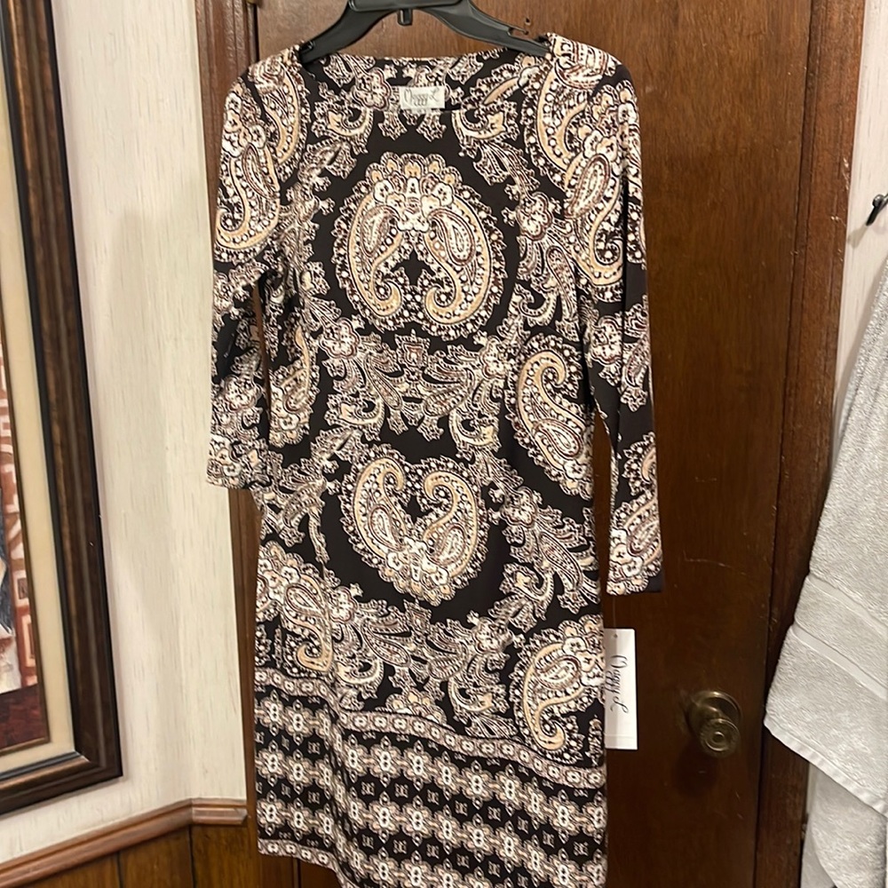 Women’s Maggy L dress, NWT mixture of brown with blush quarter sleeve size 4